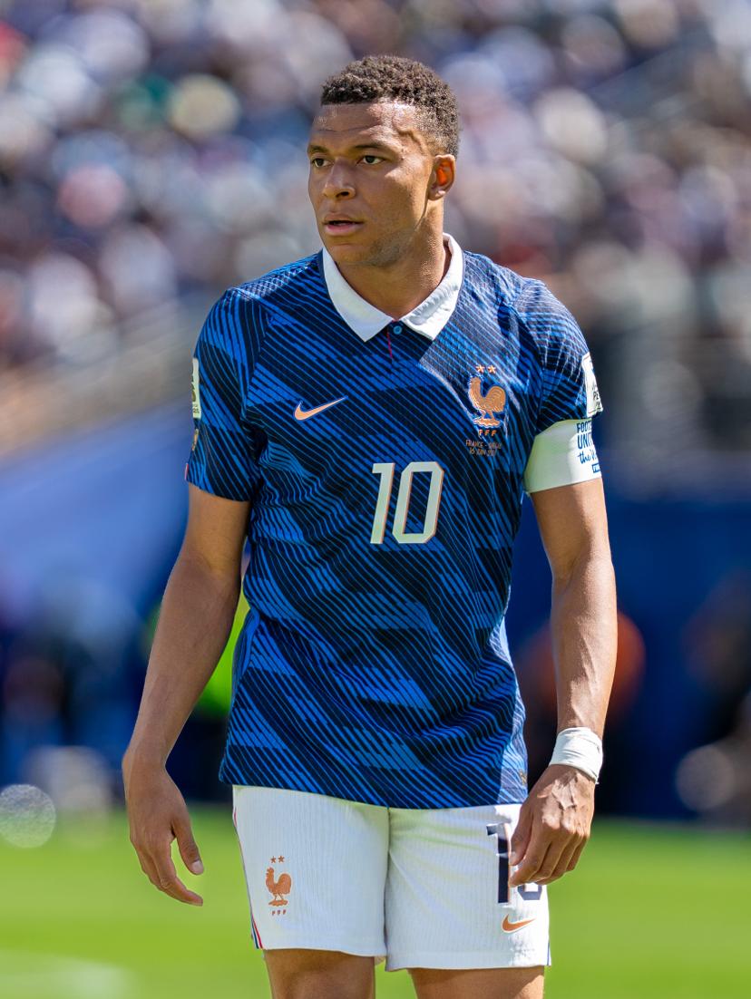 Barcelona 1x2 Real Madrid: Mbappé decide e chega a 100 gols