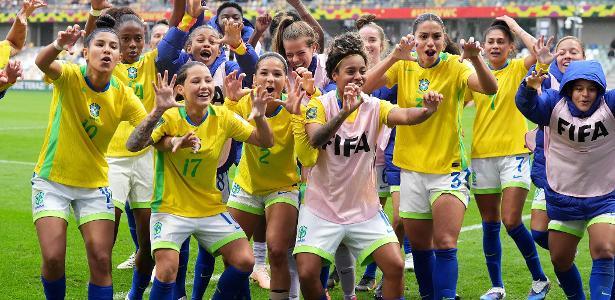 Brasil vira sobre Inglaterra e lidera Mundial Feminino Sub-20