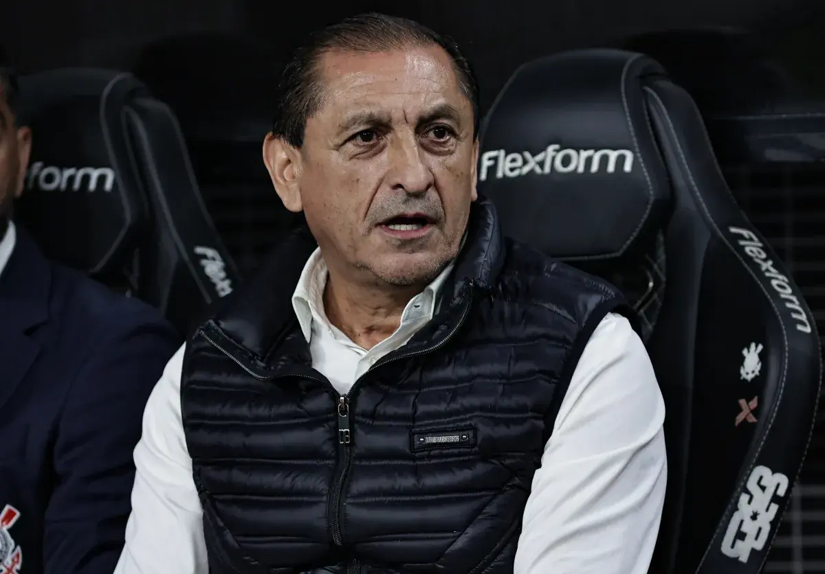Corinthians: Ramón Díaz é favorito após saída de Diniz