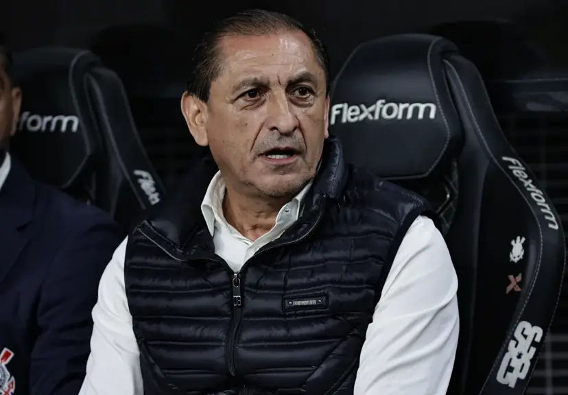 Corinthians: Ramón Díaz é favorito após saída de Diniz