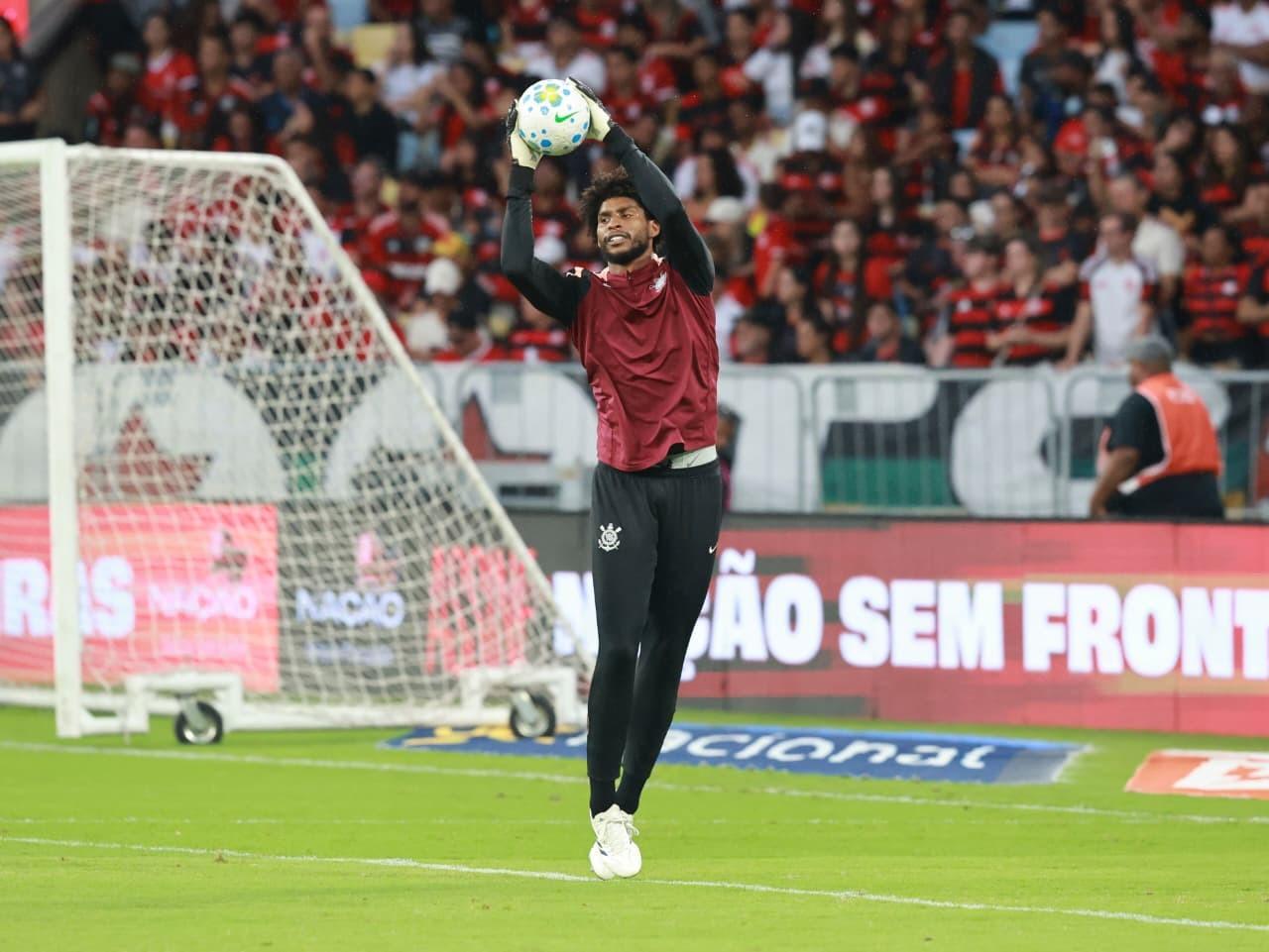 Corinthians aposta em convocados após falhar em meta de vendas