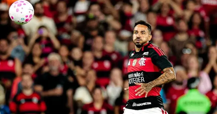 Danilo tem fraturas na mandíbula e cirurgia prevista hoje