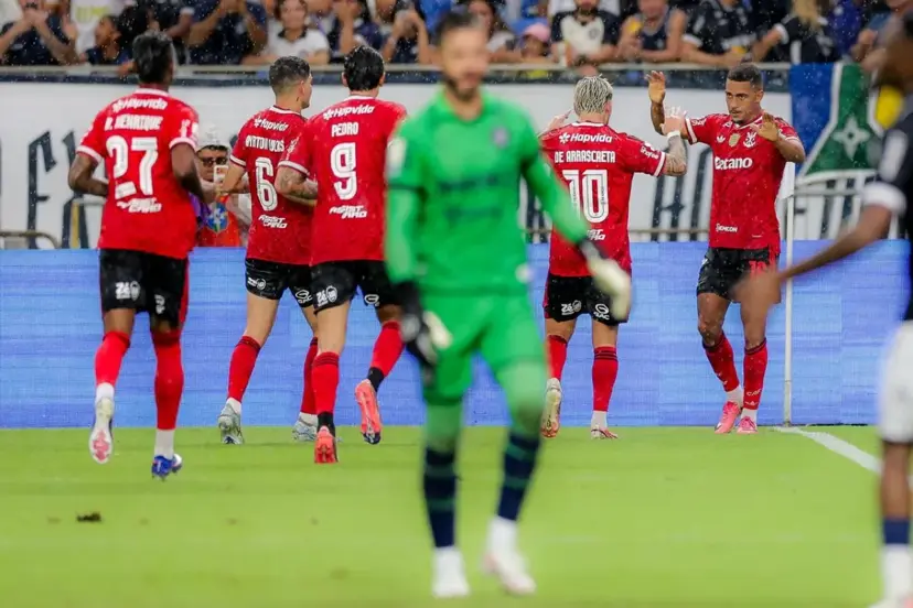 Flamengo vence o Remo com gol de Samuel Lino em Belém