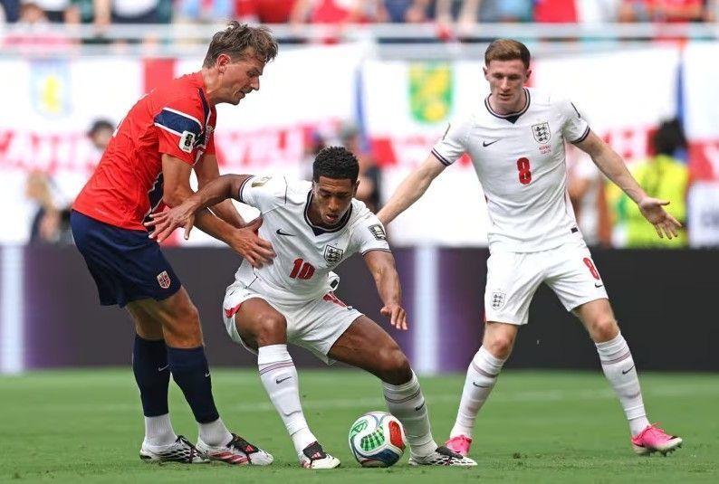 Inglaterra 2 x 1 Noruega: Bellingham leva os Three Lions à semifinal