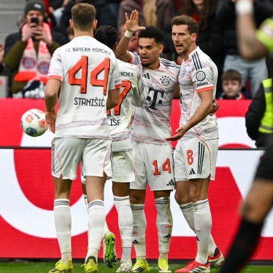 Bayern empata com 9 em campo após dois expulsos na BayArena