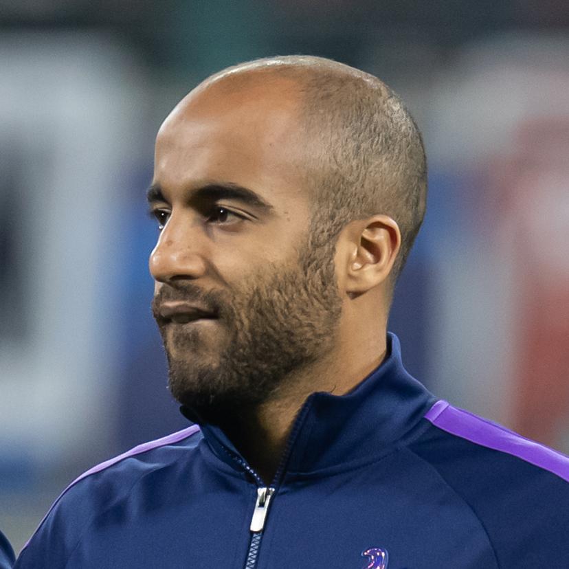 Lucas Moura volta a ser titular; renovação segue aberta