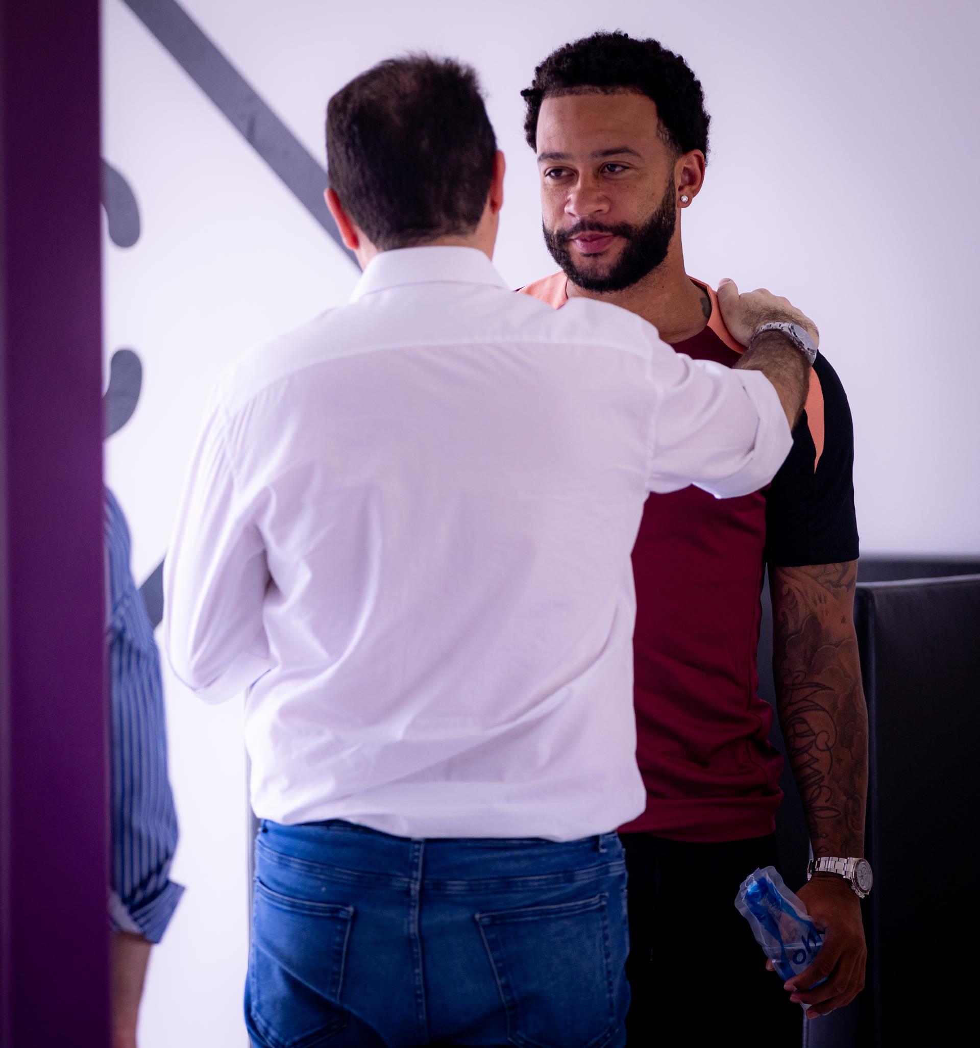Mercado da bola: Memphis tem seis dias e Almada diz sim