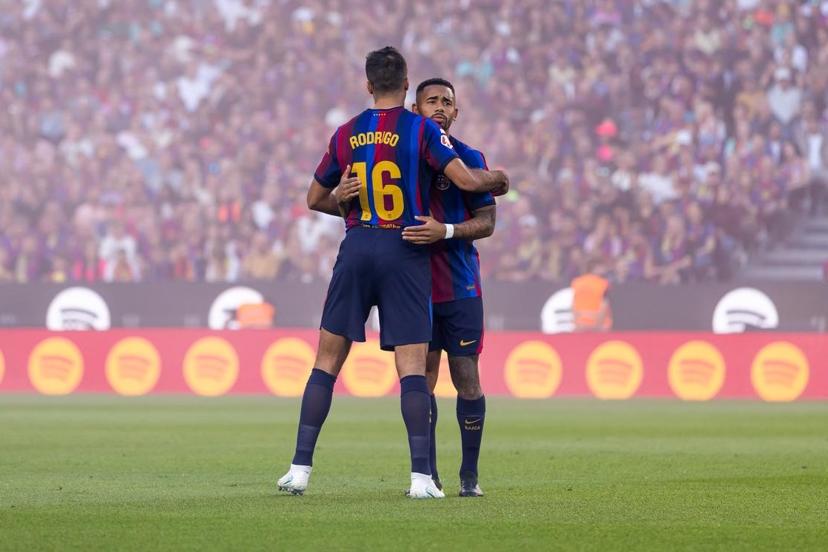 Barcelona x Real Madrid: Mourinho não joga pela memória