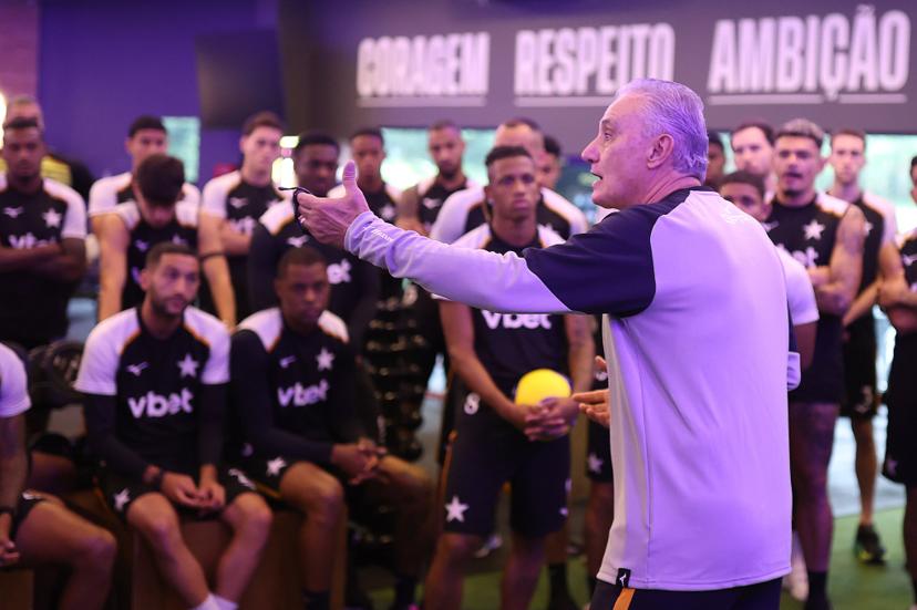 Tite estreia no Botafogo com rede de cinco conhecidos