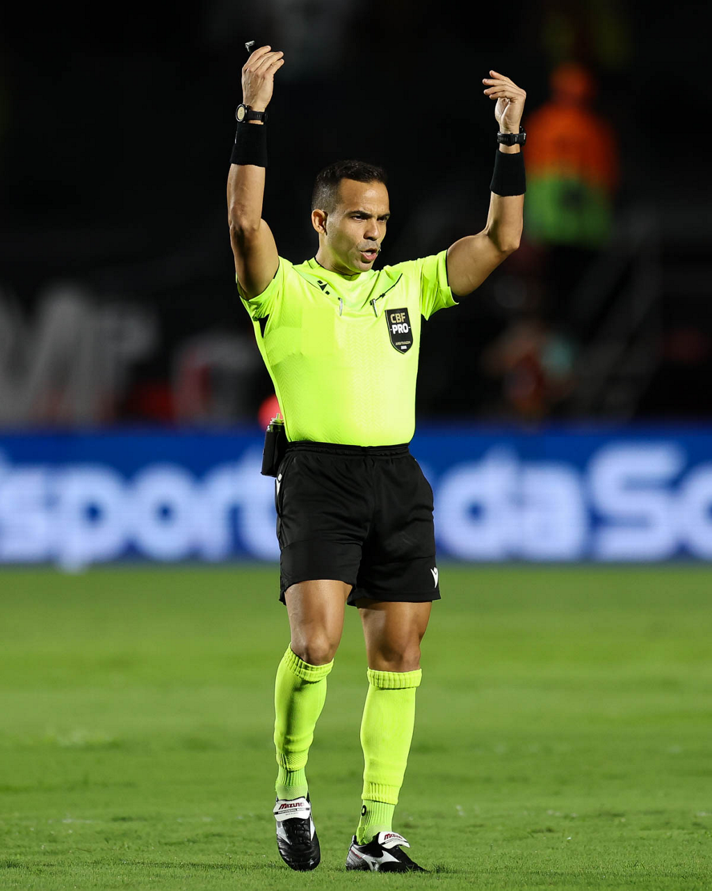 Vitória vai à CBF contra a arbitragem do 0x4 do Palmeiras