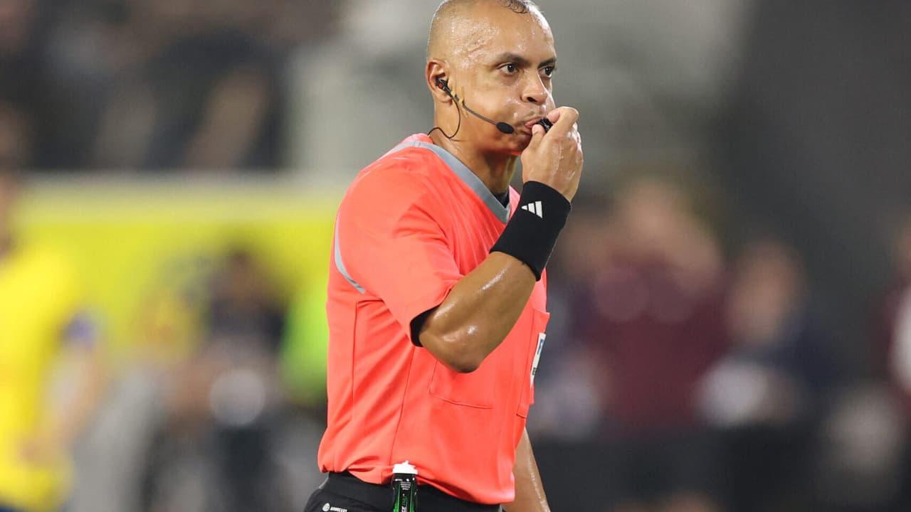 Wilton Pereira Sampaio abre a Copa 2026 que o Brasil xinga