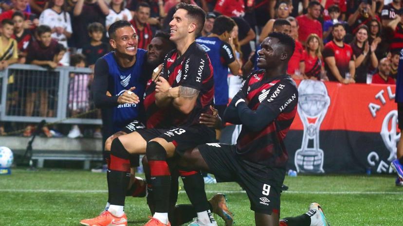 Athletico-PR 4x1 Botafogo: goleada e vice-liderança no Brasileirão