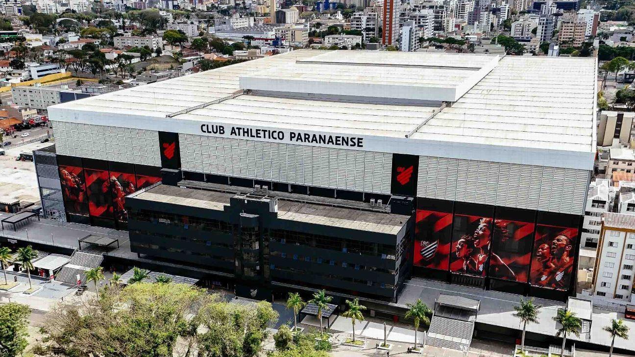 Athletico-PR x Botafogo: choque de extremos na Arena da Baixada