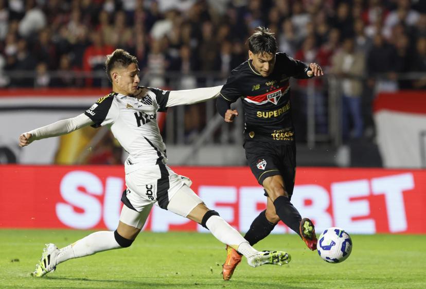 Atlético-MG x São Paulo: líder invicto visita Galo em crise na Arena MRV