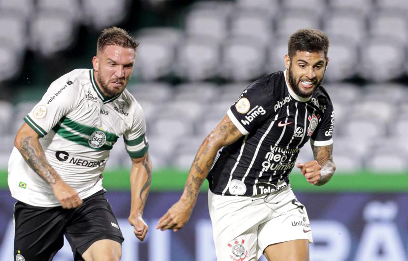 Corinthians x Coritiba: escalações, palpite e onde assistir hoje