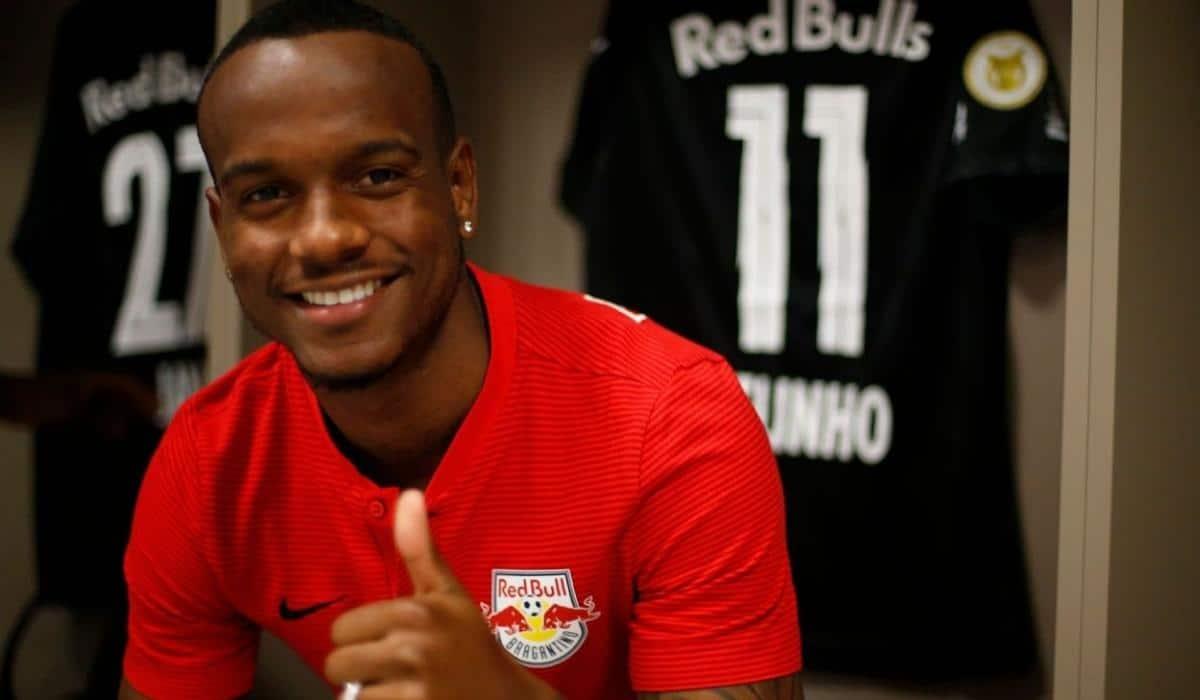 A cartada do Cruzeiro: Kaiki na vitrine europeia e Helinho como alvo para julho