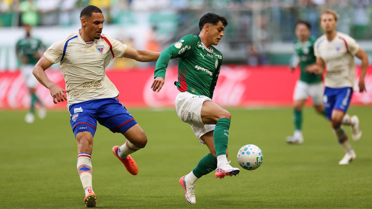Fortaleza x Palmeiras: a conta de 4 gols na Arena Pantanal
