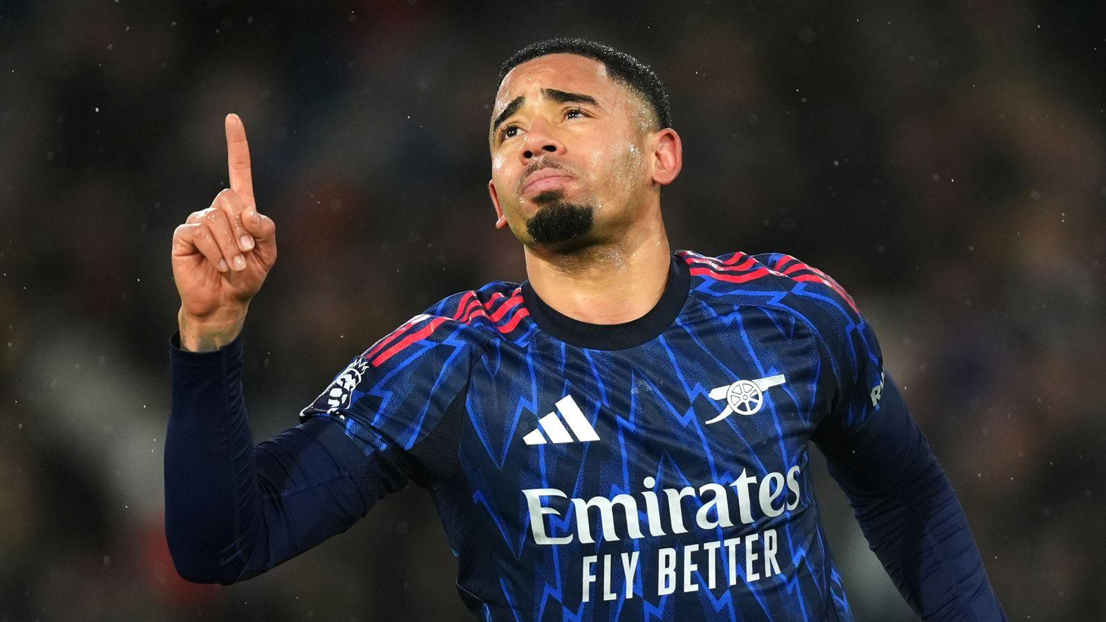 Gabriel Jesus chega a Barcelona para fechar acordo com clube