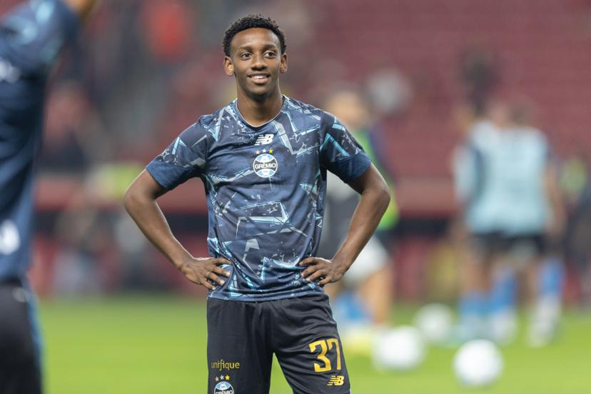 Gabriel Mec: Grêmio aceita proposta do Porto e libera viagem