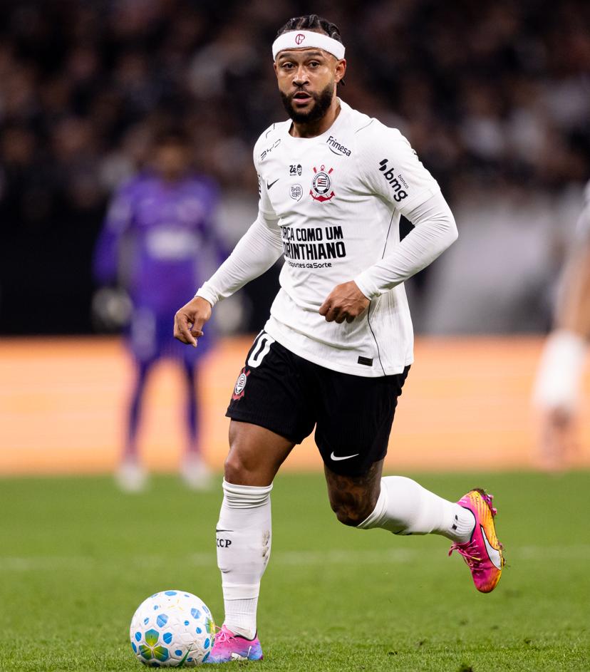 Memphis quer camarote e 20% dos títulos para renovar