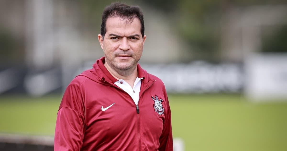 Gramado da Neo Química Arena: a regra existe, falta aplicar