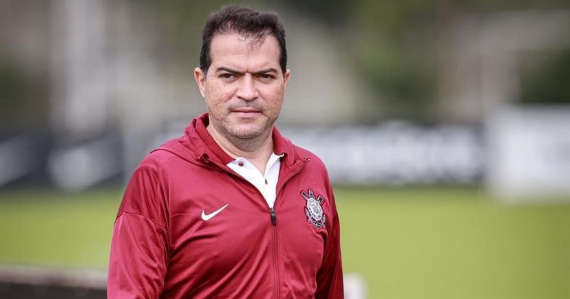 Gramado da Neo Química Arena: a regra existe, falta aplicar