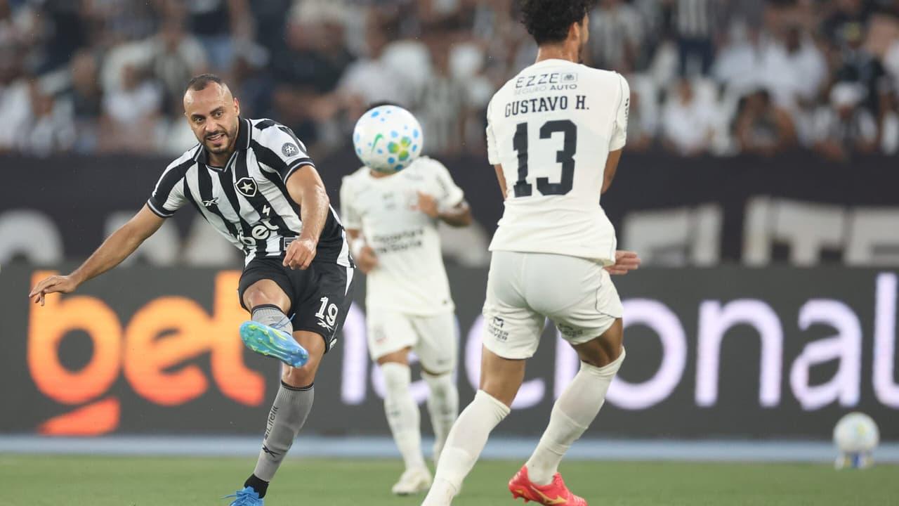Corinthians voltou à Z4 e o hat-trick de Cabral foi a conta
