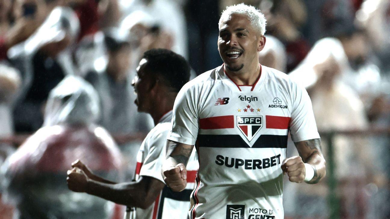São Paulo de Roger Machado estreia com vitória e lidera isolado