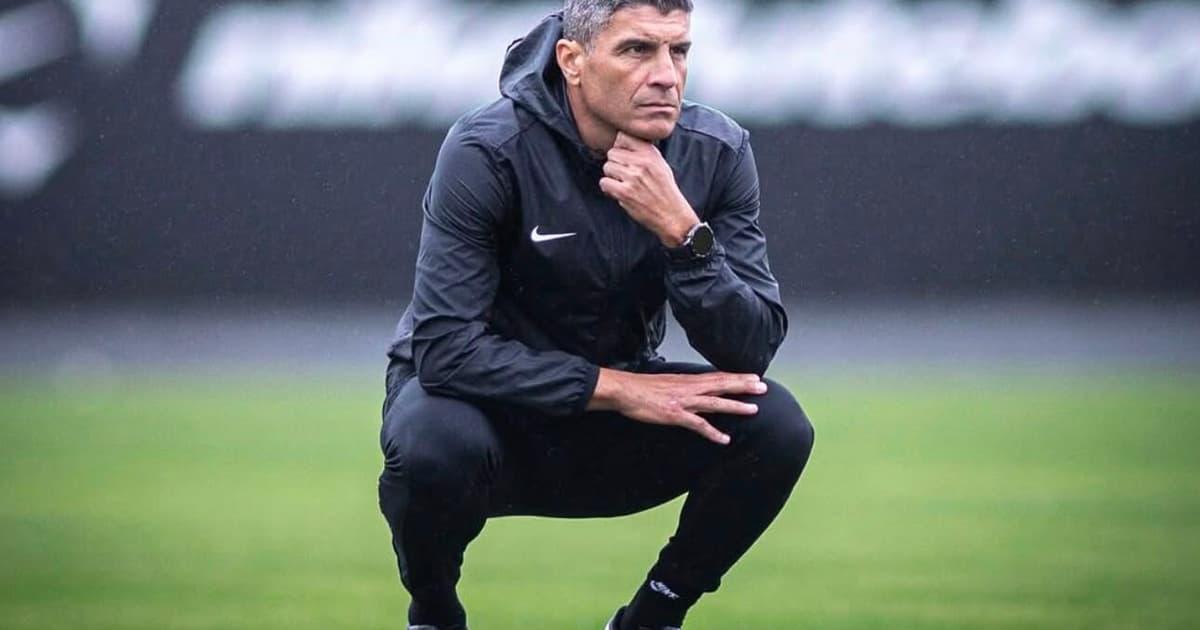 Vitória x Vasco: Pedro Emanuel estreia com o Z4 na conta